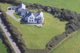 Llanfaethlu House | Moranedd - a beautiful family dwelling by the sea