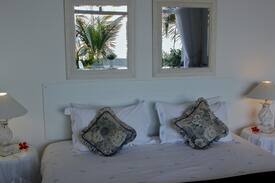 Shaka's Rock House | SHAKA'S SUITE @ Shaka's Seat
