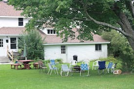 Lake Ann House | White Farms Northern Getaway-Near Lake Ann, MI