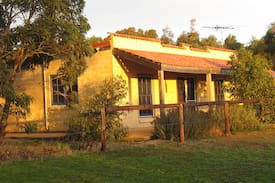 Wattle Flat Other | Dees Villa - self contained cottage . Pet friendly