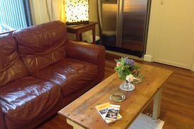 Glenbrook House | Wombats@Glenbrook Cosy-Classic Blue Mountains