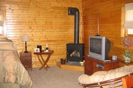 Lanark Cabin | Hickory Hideaway Luxury Cabins