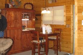 Lanark Cabin | Hickory Hideaway Luxury Cabins
