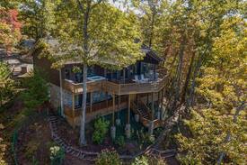 Bryson City Cabin | Majestic View Lodge