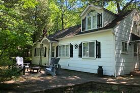 Grand Bend Cabin | Southcott pines steps from sun beach!! GRAND BEND