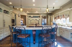 Lexington House | Bourbon Country's Clubhouse Kentucky Pool Estate