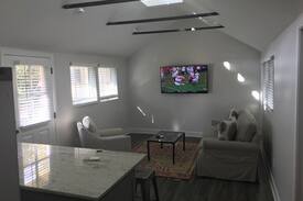 Forest Park House | Forest Park Guest Cottage -Minutes from everything