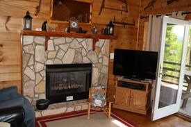 West Jefferson Cabin | Backside of the Moon- Private Cabin with Hot Tub