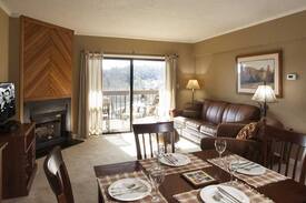 Blowing Rock Apartment | Wren 202 Chetola Resort 1BR Condo close to Tanger outlets with access to full resort facilities including heated indoor pool and fitness center.