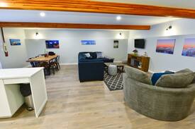 Salmo House | Dragonfly garden suite