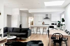 Avalon Beach House | THE BLACK ACE | AVALON BEACH