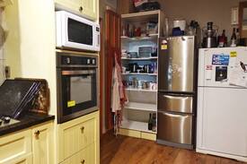 Somerfield House | Gingerbread Lodge privacy single room7