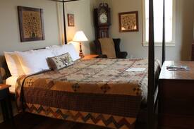 Hermann House | Eagles Nest House - The Inn at Hermannhof