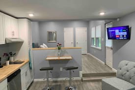Chapel Hill Apartment | Sycamore Run Nest- 5 minutes to UNC!