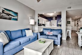 Fort Walton Beach Apartment | Destin West 414 Beach front - Awesome Lazy River!