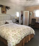 Westcliffe Hotel | Courtyard Country Inn, NO SERVICE FEE #4 Evening
