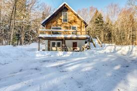 Stratton Cabin | Family and dog-friendly cabin w/private hot tub, firepit, lawn, and deck!