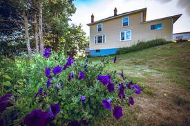 Elliston House | Coles Vacation Home