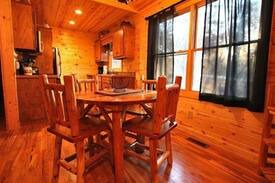 Clarkesville Cabin | Bear Paw