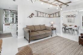 Fancy Gap Bed & Breakfast | The Crest at Pipers' Gap a B&B / Rm 115