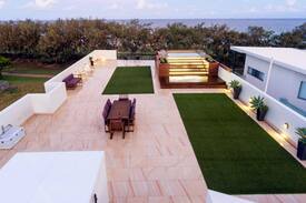 Mackay Harbour House | Beachfront Accommodation with Rooftop Entertaining