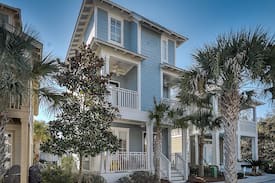 Seacrest Beach Cabin | `Blue Pointe of View` Seacrest Beach Vacation Rental House + FREE BIKES!