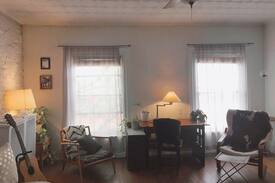 Carroll Gardens Apartment | Charming Cobble Hill Brownstone Apartment