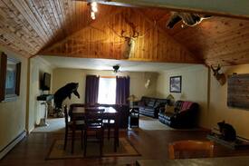 Ashland Cabin | Rustic Ranch Lodge
