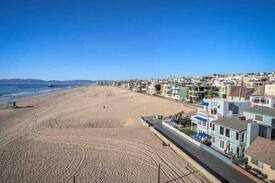 The Strand Apartment | 90210 Beachhouse middle unit