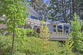 Bass Lake House | The Tulip House and Loft