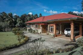 Maragondon House | Casa de Diaz: 4BR Luxury Home near Tagaytay