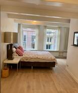 Haarlemmerbuurt Apartment | Amsterdam historic center apartment Langestraat