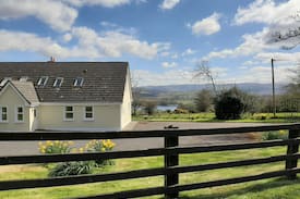 Hollywood House | Abhainn Ri Ivy Cottage