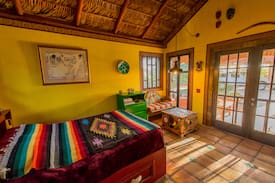 Cabo Pulmo House | Parrot House