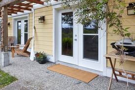 Salt Spring Island House | Wheelhouse Suite
