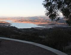 Bonnie Doon House | Paradox Views Bonnie Doon sleeps 10