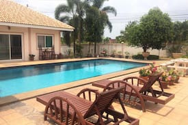 Bang Sare Resort | EEd Amata Resort {อี๊ด อมตะ รีสอร์ท}