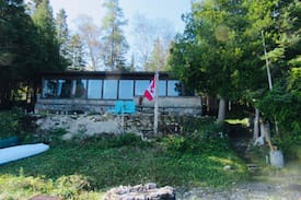 Lion's Head Cabin | Stay at our Lion's Head Cottage"Caribbean Dreams"