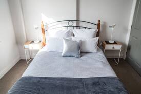 Te Aro Apartment | U Suites on Manners: Apartment 5