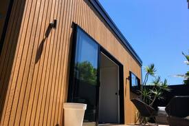 Mangere Bridge House | The Oasis in the Bridge