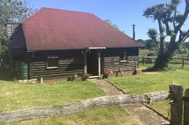 Godalming Other | Unique and quirky Bothy near London