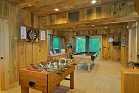 Gnaw Bone Cabin | Two Dogs a Dreamin' Log Cabin
