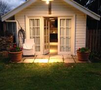 Rose Valley Cabin | Tyno Cabin - Cosy garden cabin in Rose Valley