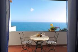 Praiano Apartment | House Blue Moon in the heart of the Amalfi Coast