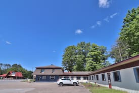 Washago Bed & Breakfast | BestLiving Motel and Restaurant