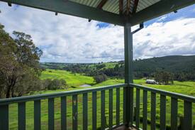 Dardanup House | Ferguson Valley Home Among The Gum Trees