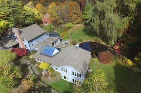 Tillson House | Huge Rustic Farmhouse on 82 acres - w/ hot tub!