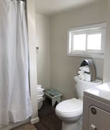 Brimfield Cabin | Beautiful Skinner Lake View Cottage