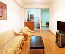 Kentron Apartment | Sunny apartment with a balcony