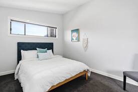 West Wodonga House | THE POOL VILLA with Heated Pool and Spa.